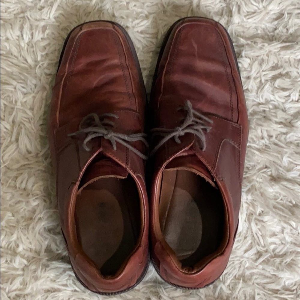 Used men’s sheepskin shoes